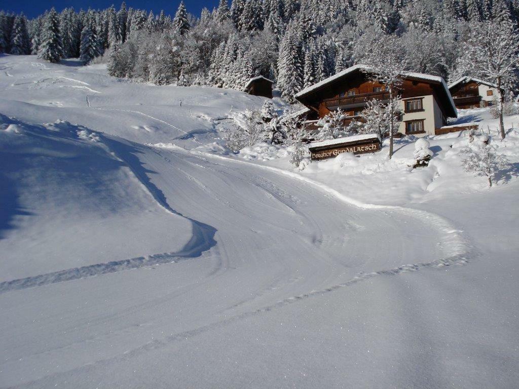 Berghof Gundalatsch Bed & Breakfast Gaschurn Exterior photo
